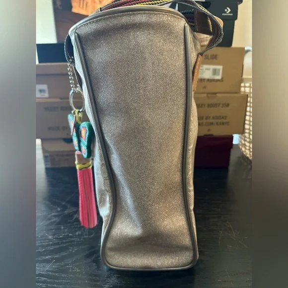 Authentic Consuela Classic Tote - Picture 3 of 16